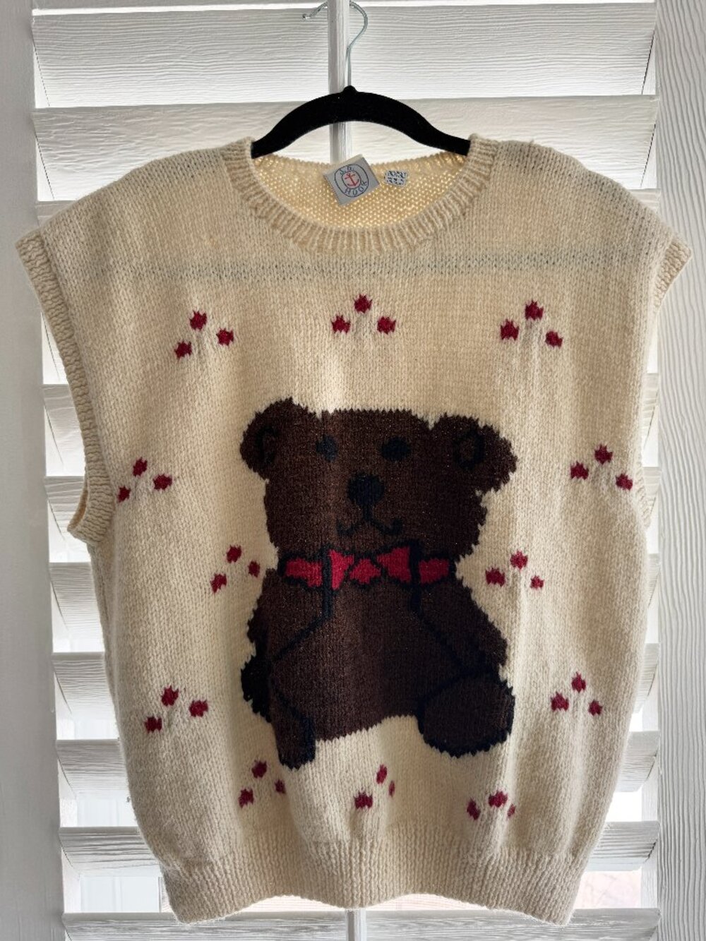 ADORABLE HANDMADE 100% WOOL VEST